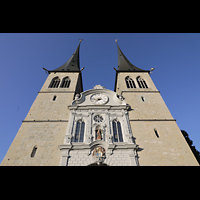 Luzern, Hofkirche St. Leodegar, Dopelturmfassade