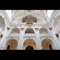 Luzern, Jesuitenkirche, Kirchenrückwand mit Orgelempore