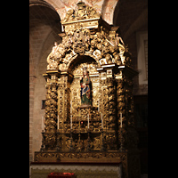 Évora, Catedral da Sé, Vergoldeter Seitenaltar im hauptschiff