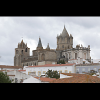 Évora, Catedral da Sé, Die Kathedrale thront über der Stadt