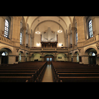 Dresden, Martin-Luther-Kirche, Innenraum in Richtung Orgel