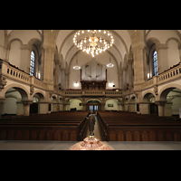 Dresden, Martin-Luther-Kirche, Innenraum in Richtung Orgel