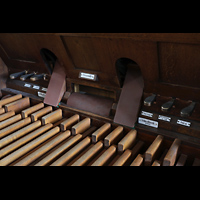 Bautzen, Dom St. Petri, Pedaltasten und Tritte der Eule-Orgel