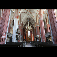 Brandenburg, St. Katharinen, Innenraum in Richtung Chor