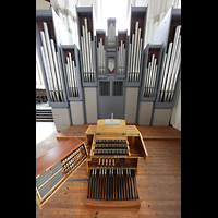 Rostock, St. Nikolai, Spieltisch mit Orgel schräg von oben