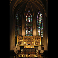 Venlo, Sint Martinus Basiliek, Hauptchor mit neogotischem Hochaltar von Josef Windhausen (19. Jh.)