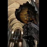 Venlo, Sint Martinus Basiliek, Kanzel und Orgel