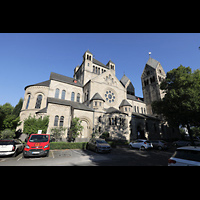 Dsseldorf, St. Antonius, Ansicht von Sdosten von der Adalbertstrae aus