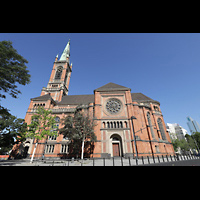 Dsseldorf, Johanneskirche, Blick vom Martin-Luther-Platz seitlich auf die Kirche