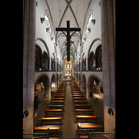 Neuss, Münster St. Quirin(us), Blick von der Orgelempore ins Hauptschiff