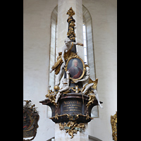 Merseburg, Dom St. Johannes und St. Laurentius, Epitaph des Kanzlers August Just im nördlichen Langhaus (1755)