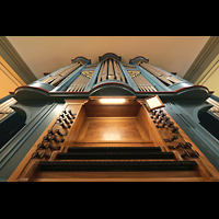 La Tour-de-Peilz, Temple de Saint-Théodule, Orgel mit Spieltisch perspektivisch