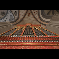 Lausanne, Saint-François, Prospekt der spanischen Orgel mit Chamaden