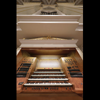 Berlin, Konzerthaus, Großer Saal, Spieltisch mit Blick auf die Orgel