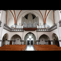 Berlin, St. Josef, Innenraum in Richtung Orgel