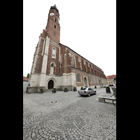 Straubing, Basilika St. Jakob, Außenansicht mit Turm von Südwesten