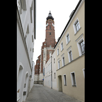 Straubing, Basilika St. Jakob, Ansicht mit Turm von Westen von In der Bürg