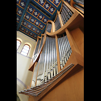 Berlin, St. Marien am Behnitz, Orgel seitlich von der Empore aus gesehen