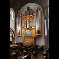 Berlin, St. Marien, Orgel seitlich (beleuchtet)