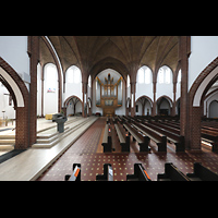 Berlin, St. Marien, Blick durch das Querhaus zur Orgel und ins Hauptschiff