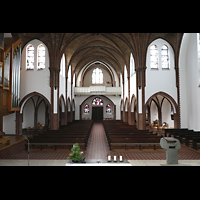 Berlin, St. Marien, Blick ber den Altar zur Emporenorgel