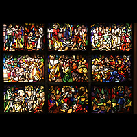 Berlin, St. Hildegard Frohnau, Bunte Glasfenster