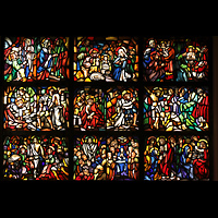 Berlin, St. Hildegard Frohnau, Bunte Glasfenster
