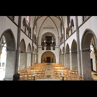Mönchengladbach, Münster St. Vitus, Innenraum in Richtung Orgel