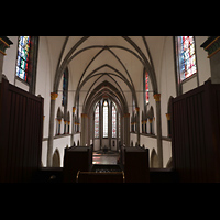 Mönchengladbach, Münster St. Vitus, Blick vom Spieltisch über das Rückpositiv in die Kirche