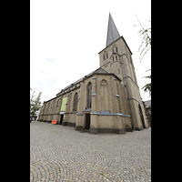 Mönchengladbach, Citykirche, Außenansicht mit Kirchplatz von Nordwesten