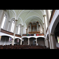 Berlin, Zwölf-Apostel-Kirche, Seitlicher Blick zur Orgel