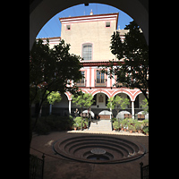 Sevilla, Hospital de los Venerables, Iglesia, Innenhof