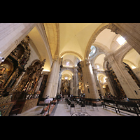 Sevilla, Iglesia de El Salvador, Linkes Seitenschiff mit Altären