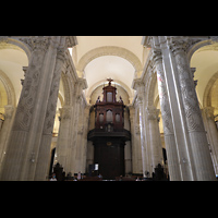 Sevilla, Iglesia de El Salvador, Innenraum in Richtung Orgel