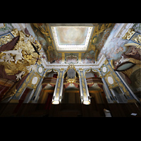 Berlin, Schloss Charlottenburg, Eosander-Kapelle, Innenraum in Richtung Orgel und Decke