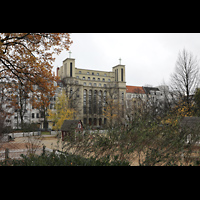 Berlin, St. Kamillus, Ansicht vom Klausenerplatz aus