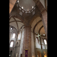 Speyer, Kaiser- und Mariendom, Blick in die Vierung mit Kuppel