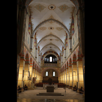 Königslutter, Kaiserdom, Innenraum in Richtung Orgel