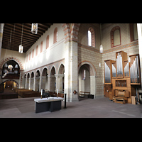 Helmstedt, Klosterkirche St. Marienberg, Blick in die Vierung und zur Emporenorgel