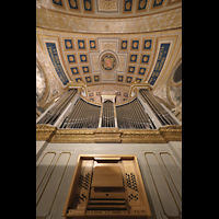 Barcelona, Basílica de la Mare de Déu de la Mercè i Sant Miquel, Orgel mit Spieltisch perspektivisch