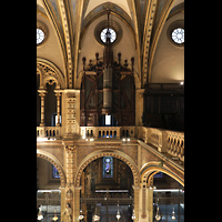 Montserrat, Abadia de Montserrat, Basílica Santa María, Prospekt der alten Orgel (nicht mehr funktionstüchtig) im hinteren Hauptschiff