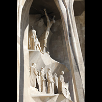 Barcelona, La Sagrada Familia, La Veronica und Kreuzigungsszene an der Passionsfassade