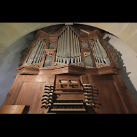 Harbke, St. Levin, Orgel mit Spieltisch perspektivisch