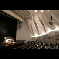Santa Cruz de Tenerife (Teneriffa), Auditorio de Tenerife, Spieltisch und rechter Teil des Orgelprospekts