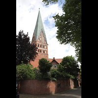 Lüneburg, St. Johannis, Blick von An der Ratsmühle auf den Kirchturm