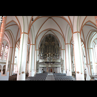 Lüneburg, St. Johannis, Innenraum in Richtung Orgel