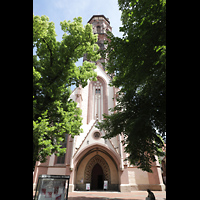 Gttingen, St. Jacobi, Turm mit Hauptportal