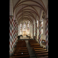 Gttingen, St. Jacobi, Seitlicher Blick von der Orgelempore in die Kirche