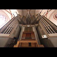 Gttingen, St. Jacobi, Orgel mit Chamaden und Spieltisch perspektivisch