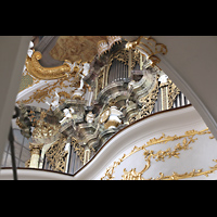 Regensburg, Stiftskirche Unserer Lieben Frau zur Alten Kapelle ('Alte Kapelle'), Blick durch einen der Seitenbgen zur Orgel